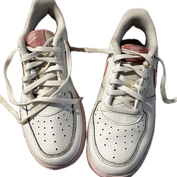 Girls Nike Air Force One pink/white - Picture 6 of 6